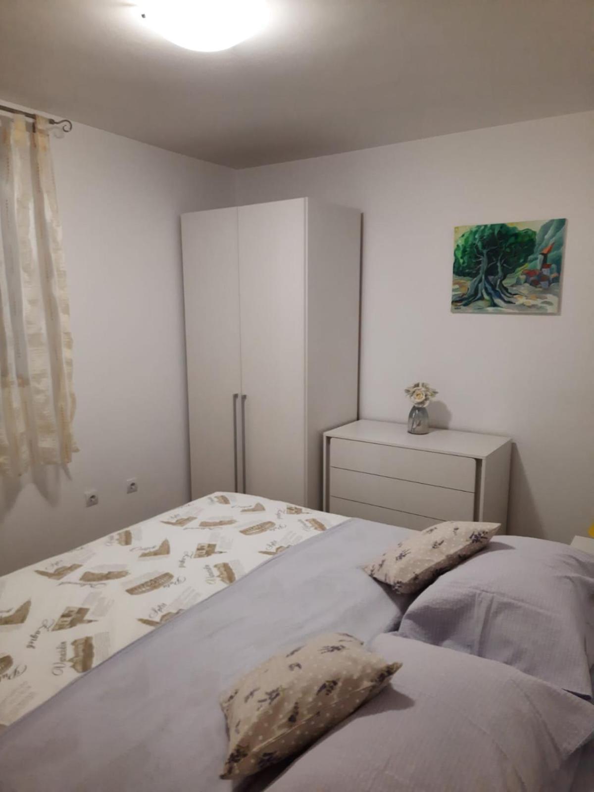 Apartment Gb